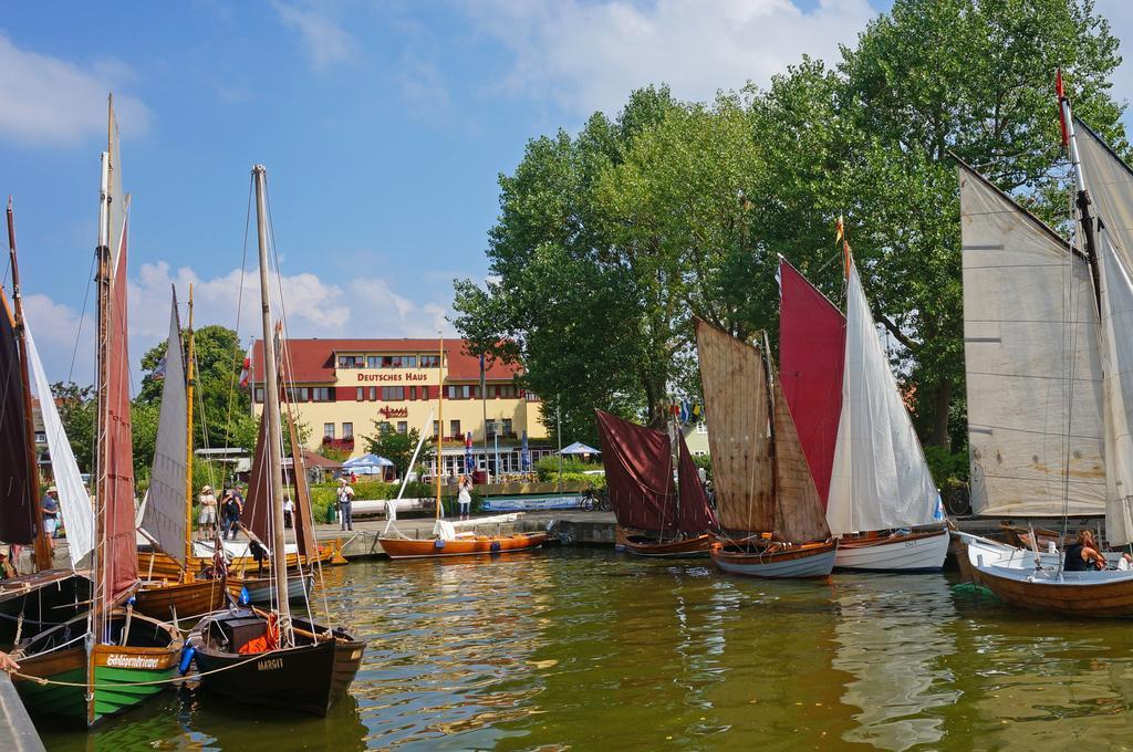 Hotel Deutsches Haus Am Fischlander Hafen 2*